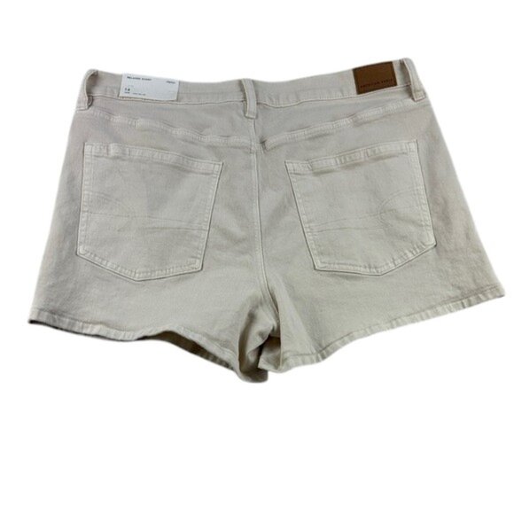 American Eagle Women’s Size 14 Relaxed Short Cream Super High Rise NWT - Picture 2 of 9